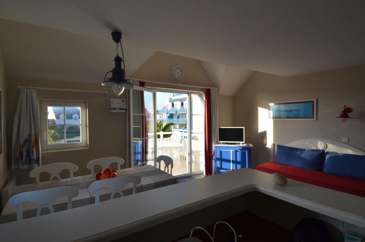 Vacances A L Ocean - T4 Grand Balcon Tout Confort - Wifi Et Parking Gratuits - Mer Plage Piscine A Environ 25 M - Centre Ville, Tous Commerces, Marche, Et Port A 10 Minutes A Pied En Longeant La Mer Guilvinec Esterno foto