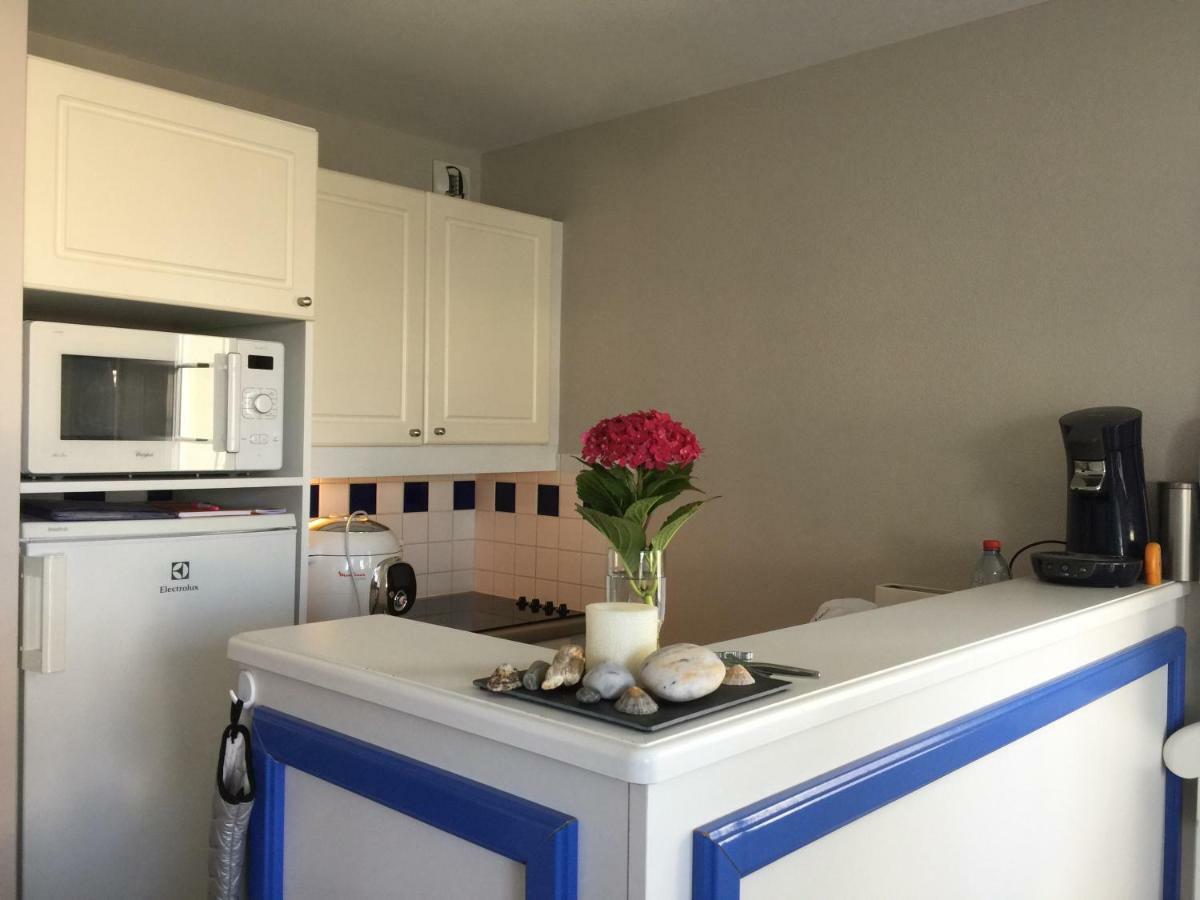 Vacances A L Ocean - T4 Grand Balcon Tout Confort - Wifi Et Parking Gratuits - Mer Plage Piscine A Environ 25 M - Centre Ville, Tous Commerces, Marche, Et Port A 10 Minutes A Pied En Longeant La Mer Guilvinec Esterno foto